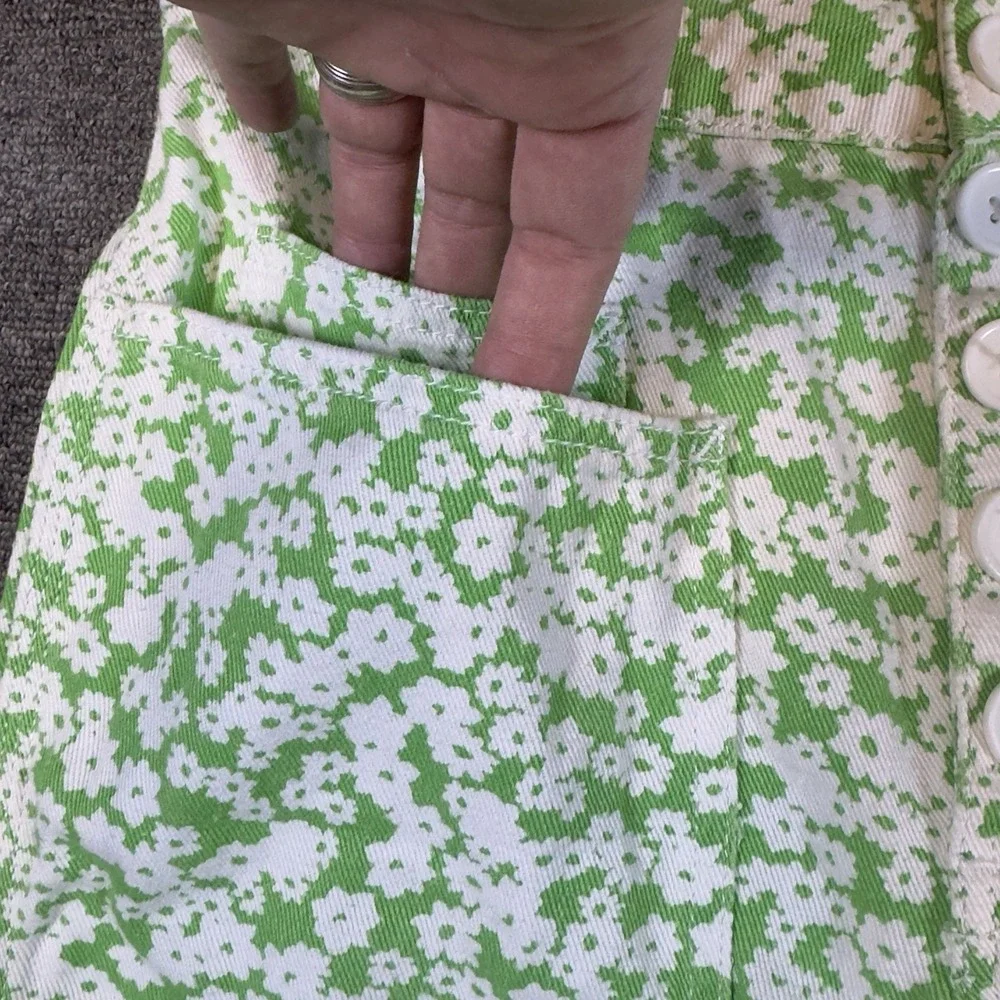 BDG Green White Ditsy Floral Button Fly Boho Hippie Sailor Pockets Women's 26‎